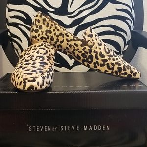 NWOT - STEVE MADDEN CHEETAH FUR LOAFERS
